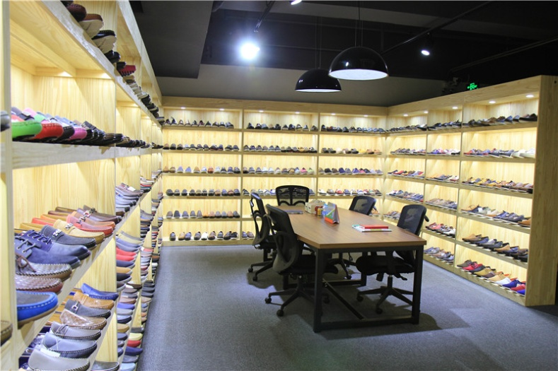 Longyi Shoes showroom